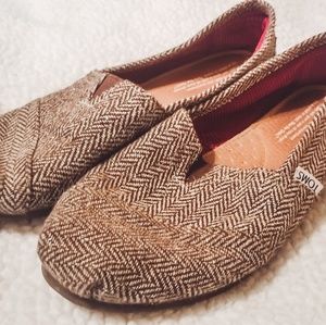 Toms